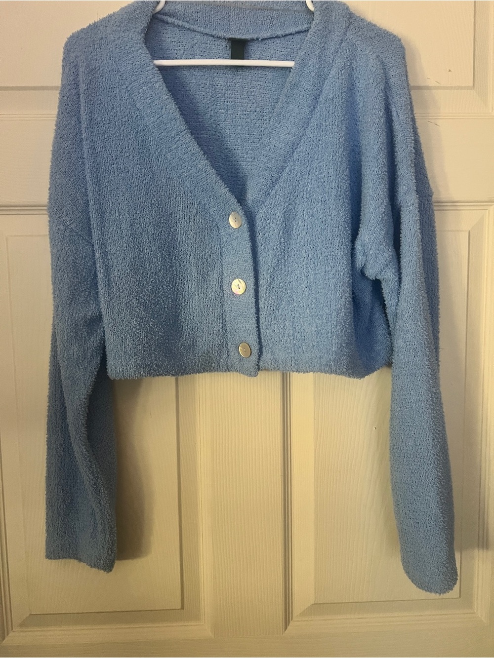 wild fable Light Blue Cropped V-Neck Button sweater SIZE XLG